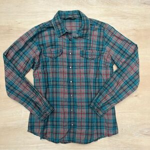 Women’s size medium, red blue plaid, long sleeve collared button up Woolrich